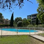 Apartment Cosy T3 - Jardin - Parking - Piscine - Maconciergerie34 *