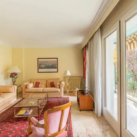 Apartament Cosy T3 - Jardin - Parking - Piscine - Maconciergerie34