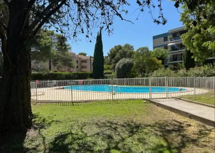 Cosy T3 - Jardin - Parking - Piscine - Maconciergerie34